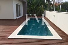 Apartamento em Florianópolis - 077