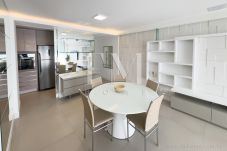 Apartamento em Florianópolis - 015