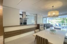 Apartamento em Florianópolis - 255